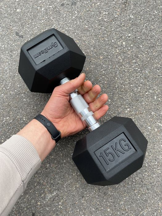 Гантеля 15 кг гексагональна в гумі