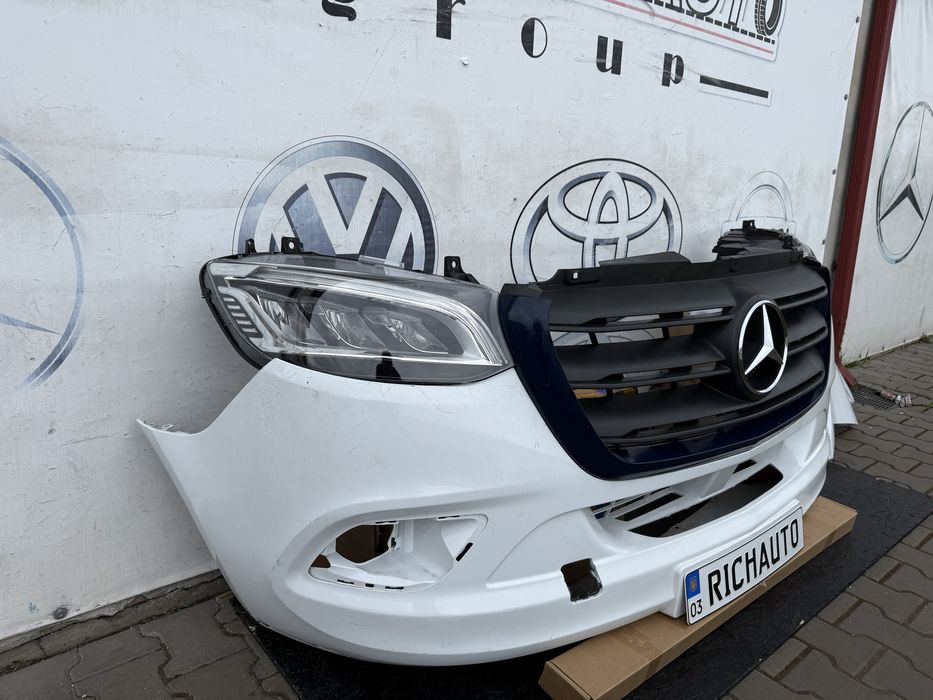 Бампер морда передок Mercedes Sprinter W907/910 (фара фари крило решітка) Спрінтер 907
