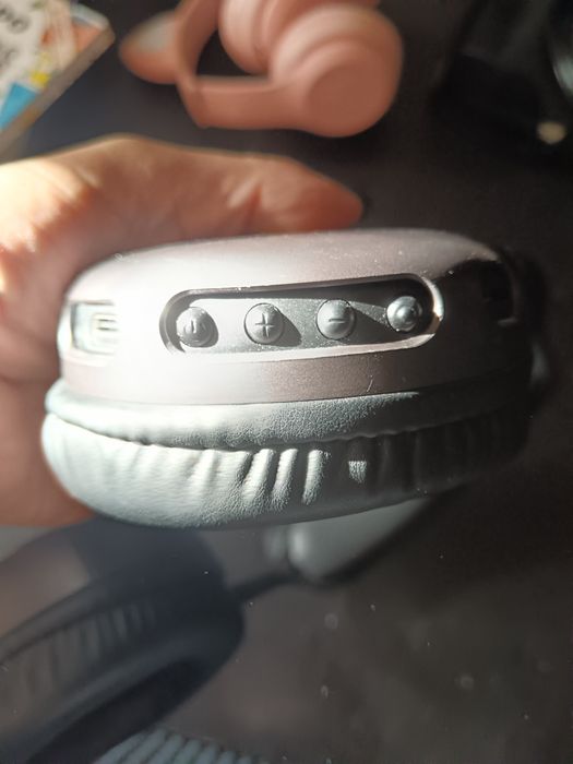 Phones sem fio pretos