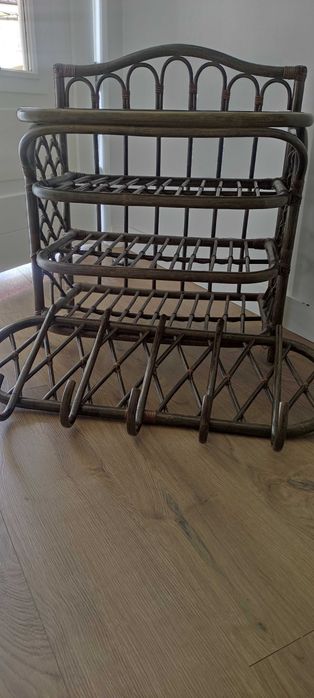 wieszak na ubrania oraz półka na buty Ratan