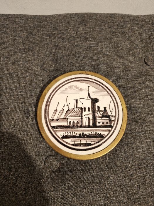 Antyczna holenderska ceramika z Delft z XVIII wieku