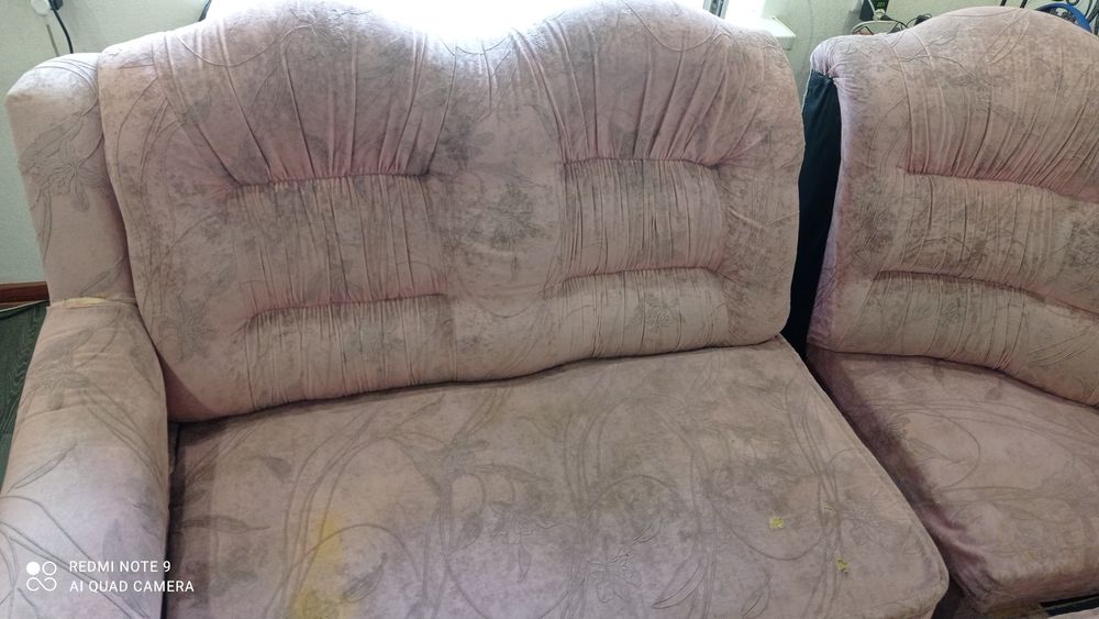 Продам мягкий уголок в зал