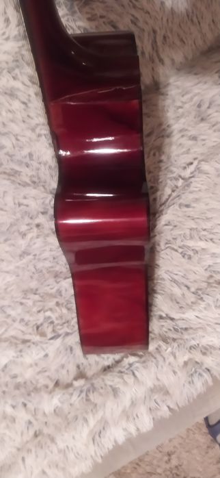 Gitara akustyczna w dobrym stanie