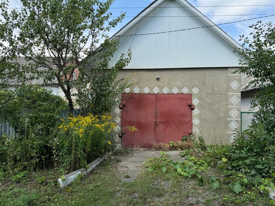 Продам будинок + 10 соток землі в Дунаївці