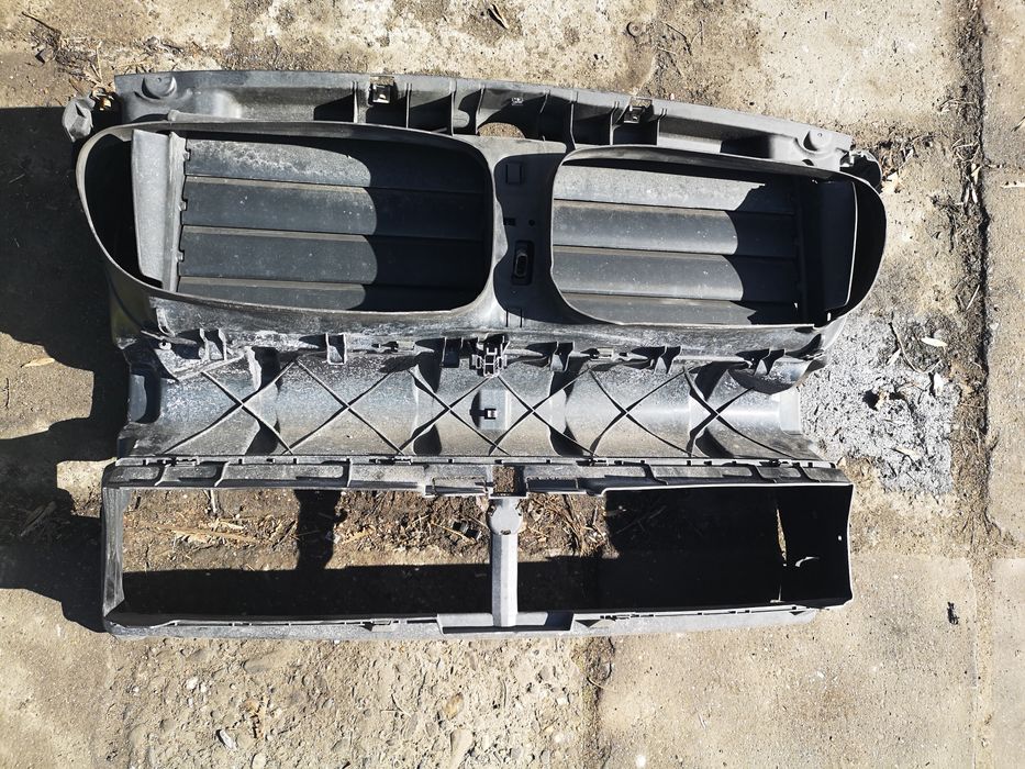 Bmw F10 f11 520d n47  530d front przedni chłodnicy wzmocnienie pas prz