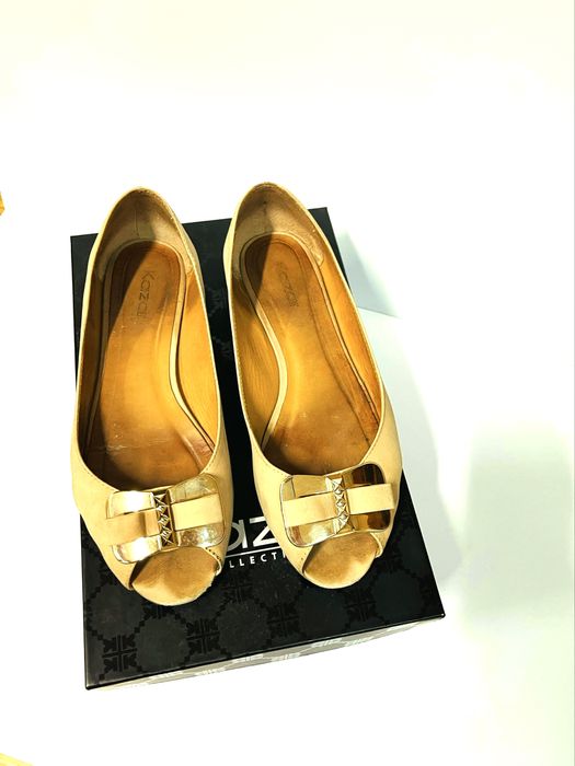 Baleriny KAZAR nubuk beż rozmiar 39