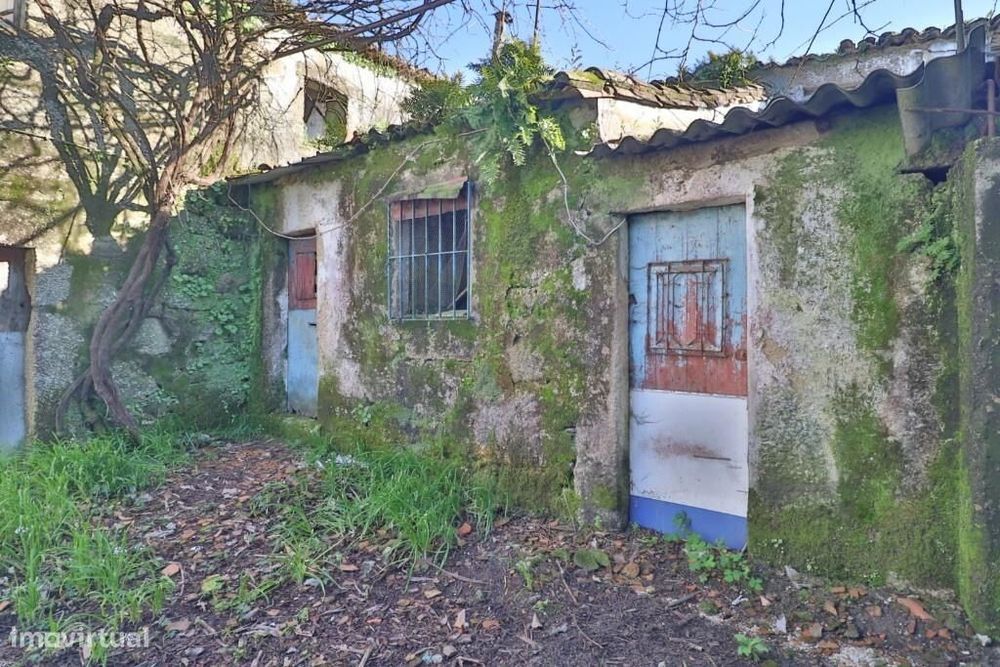 Artigo urbano para remodelação em Esporões, Braga