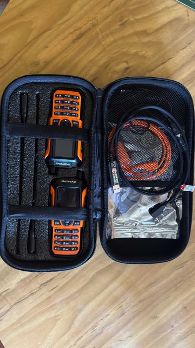 Kit 2 Rádios Baofeng uv-21 pro v2