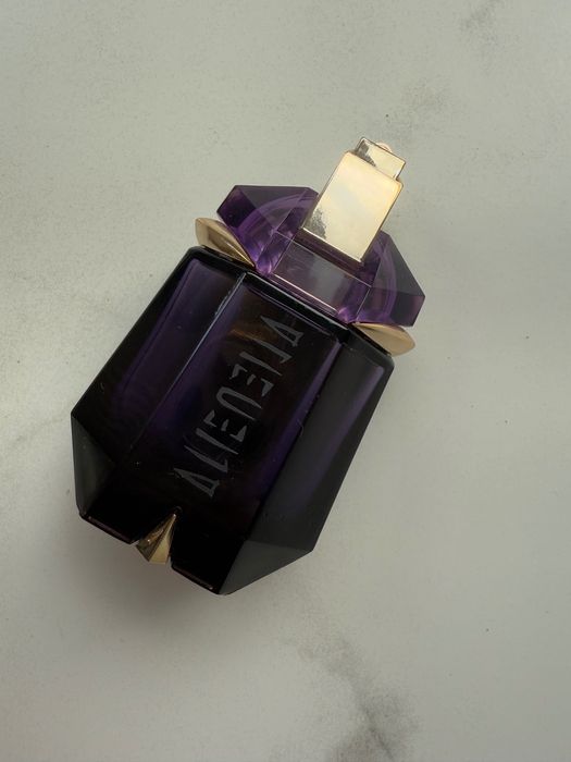 Alien edp stary wypust perfumy thierry mugler jasminowe