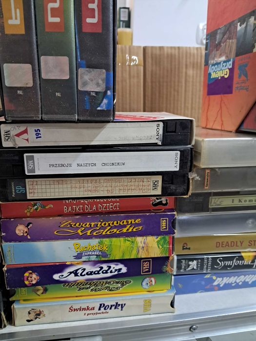 Kasety VHS zestaw