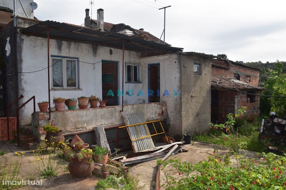 ANG1451 - Moradias T3 e T2 para Venda em Figueiró dos Vinhos