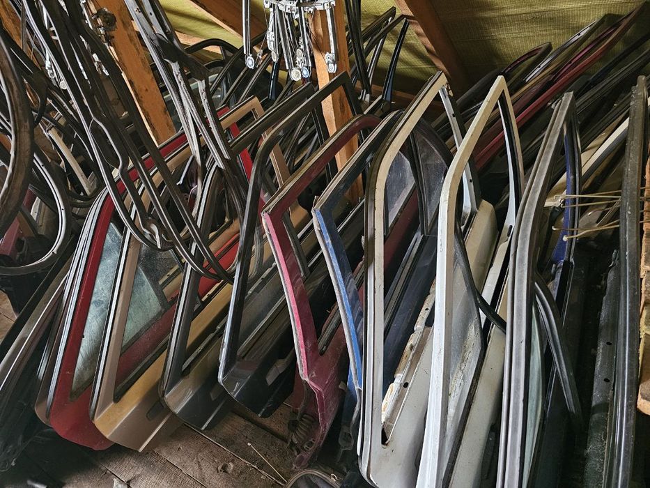 Мерседес Розборка Решотка разборка 190 124 202 210 211 212