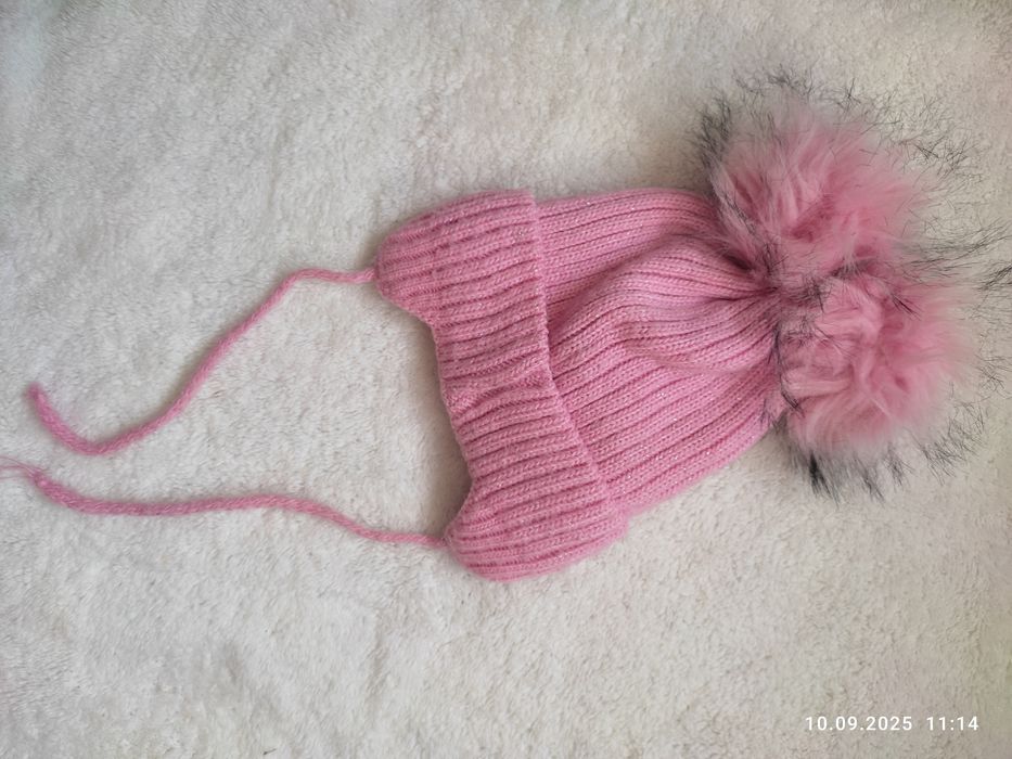 Шапочку для дівчинки зимова