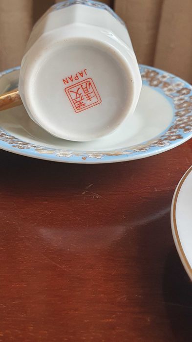 Chávenas e Pires de Porcelanas D´ARTVAL e Japonesa