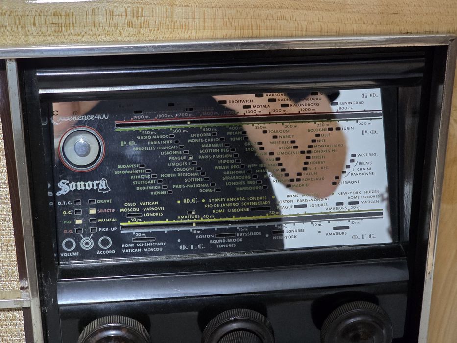 Rádio antigo reparado Sonora