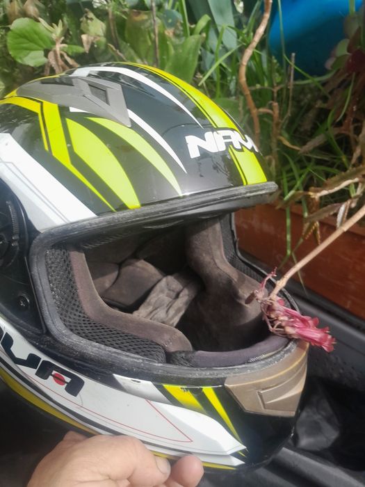 Capacete moderno unisexo estado novo 5€