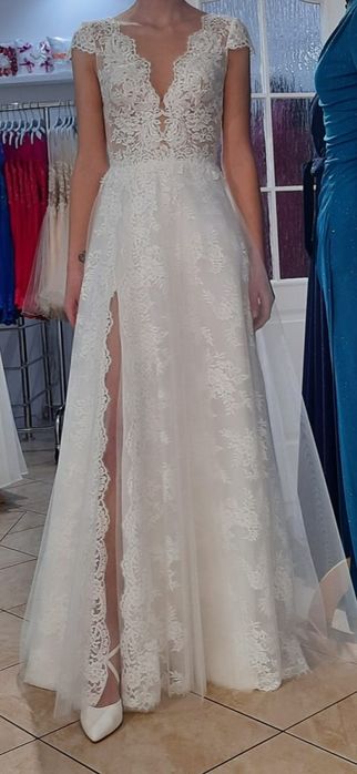 Suknia ślubna koronka