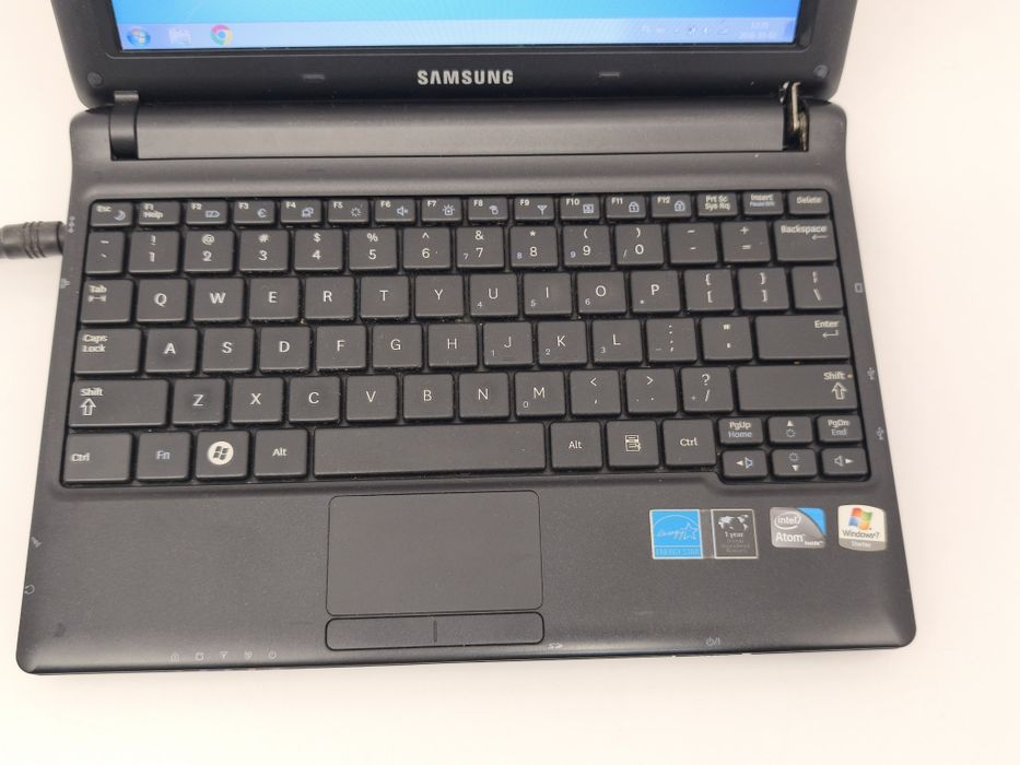 Mały laptop ultrabooki 10" Samsung windows 7