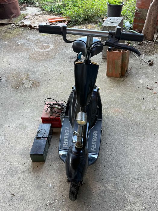 Trotinete a Bateria - FERRARI