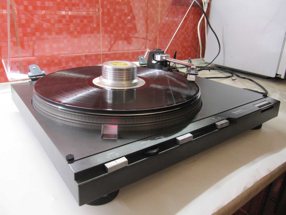 TECHNICS SL-D3 HI-FI *Direct-Drive/Automatic – METALLICS Line HI-FI