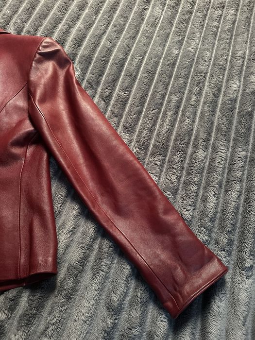 Продам жіночий шкіряний піджак