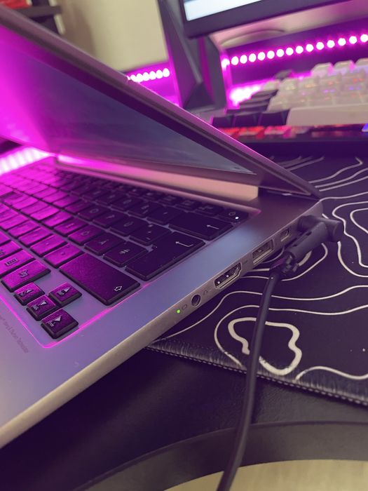 ASUS UltraBook Metal 14" i5 | 8GB | SSD l