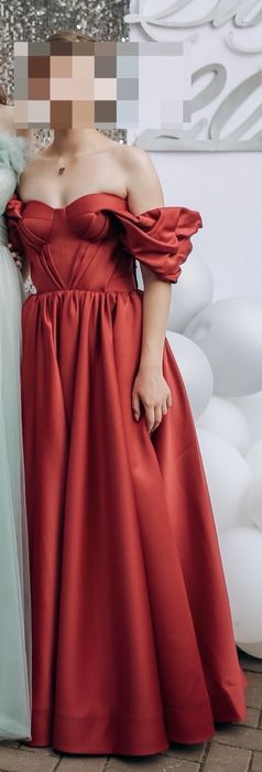 Продам випускну сукню