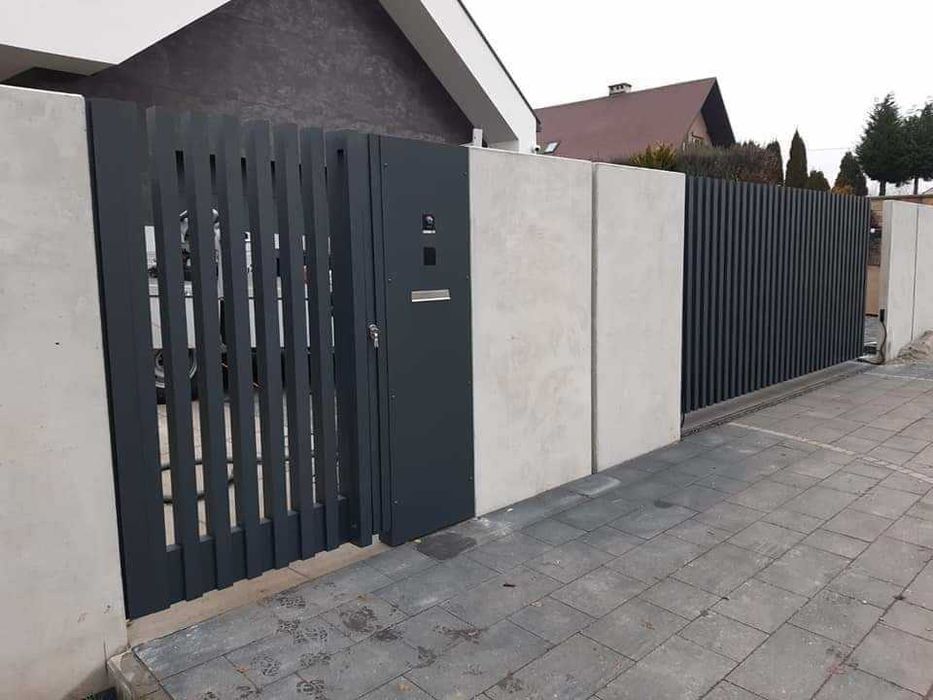 ogrodzenie grzebieniowe aluminiowe pionowe profile mur betonowy L