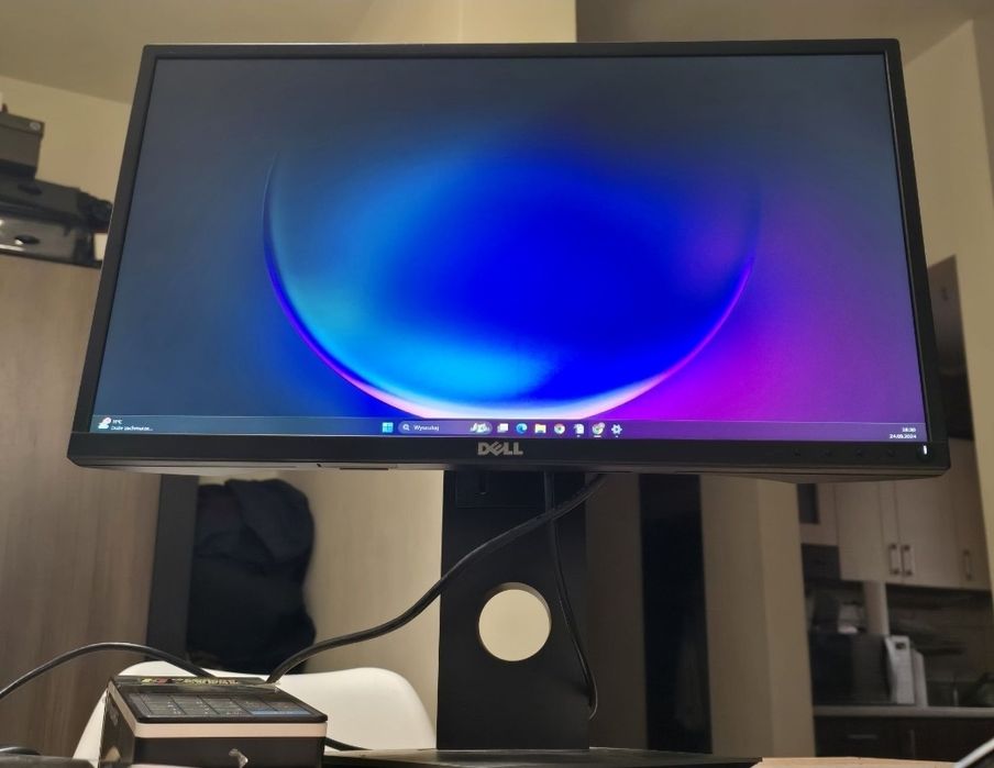 Monitor Dell 23' Full HD + Komputer Lenovo U530 I5 8500 SSD256GB+HDD 1