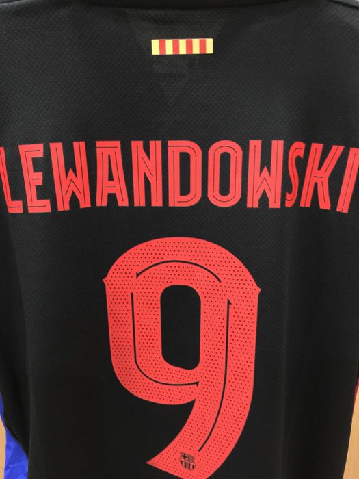 Koszulka wyjazdowa Nike Barcelona #9 Robert Lewandowski Roz L