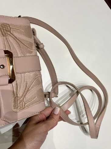 Сумка кроссбоди пудрова David Jones