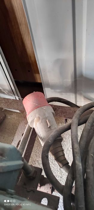 Sprzedam pilarkę stołowa elektryczna