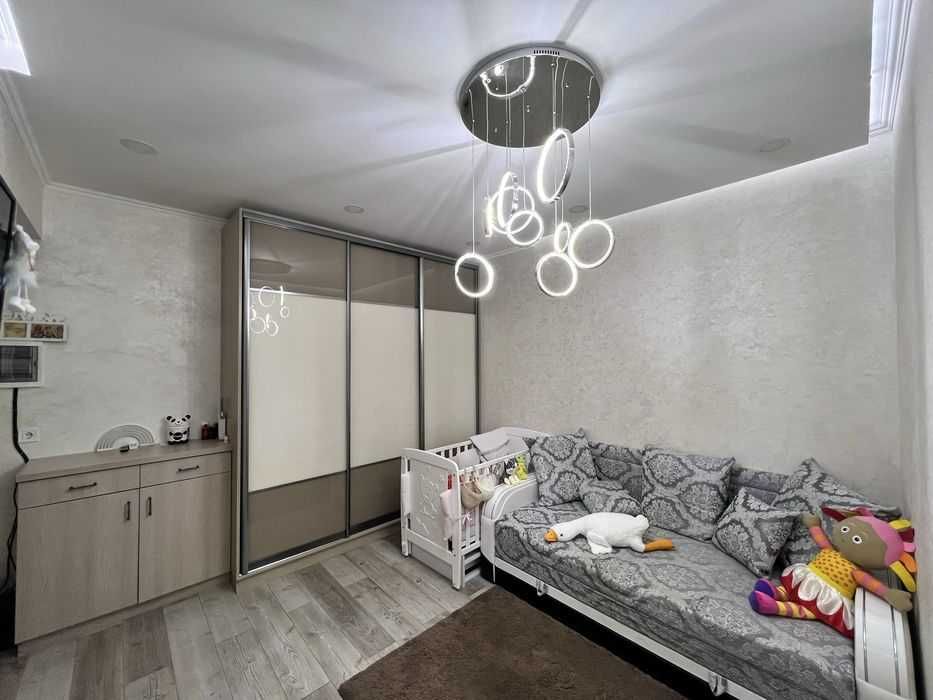 Продам 2-квартира в ЖК Апельсин по вул. Середньофонтанська