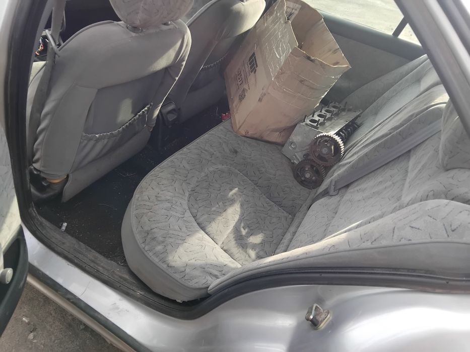 Пежо 406 1.8 бенз. Не на ходу.