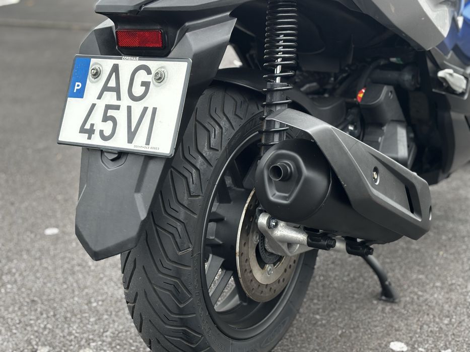Honda Forza 125cc (poucos kms)