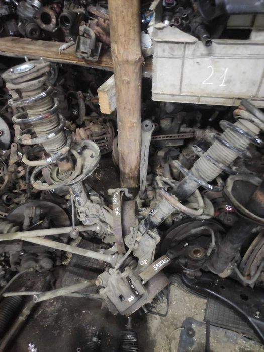 Піввісь задня цапфа Kia Sportage 2 2.0crd полуось Кіа спортедж суппорт