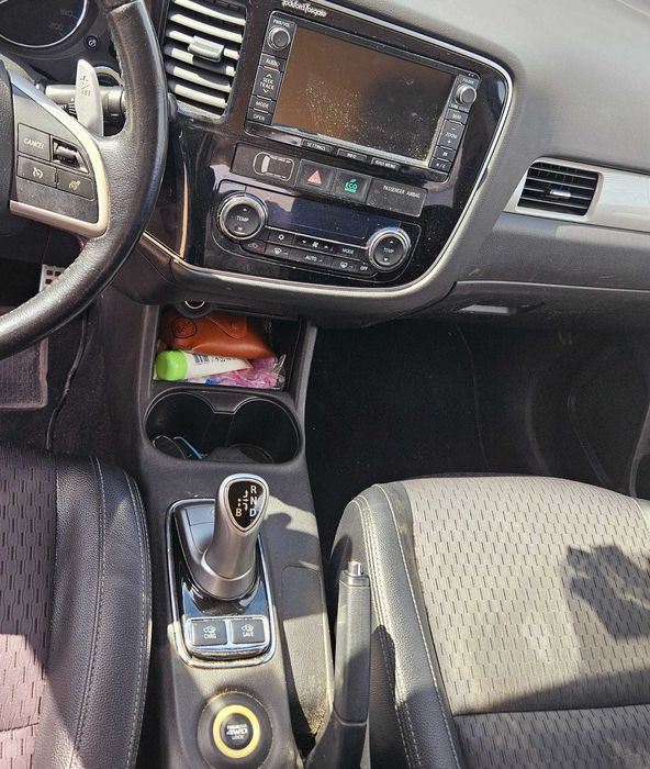 mitsubishi outlander phev