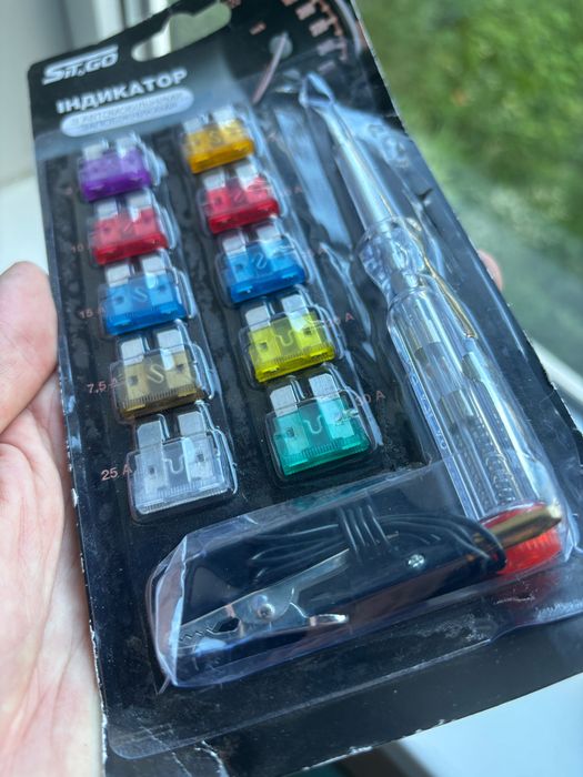 Викрутка індикатор з автомобільними запобіжниками комплект