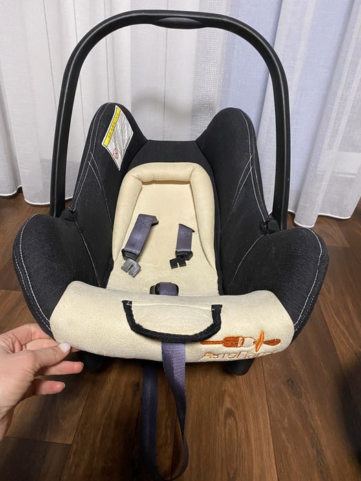 Продам дитяче автокрісло (люлька)