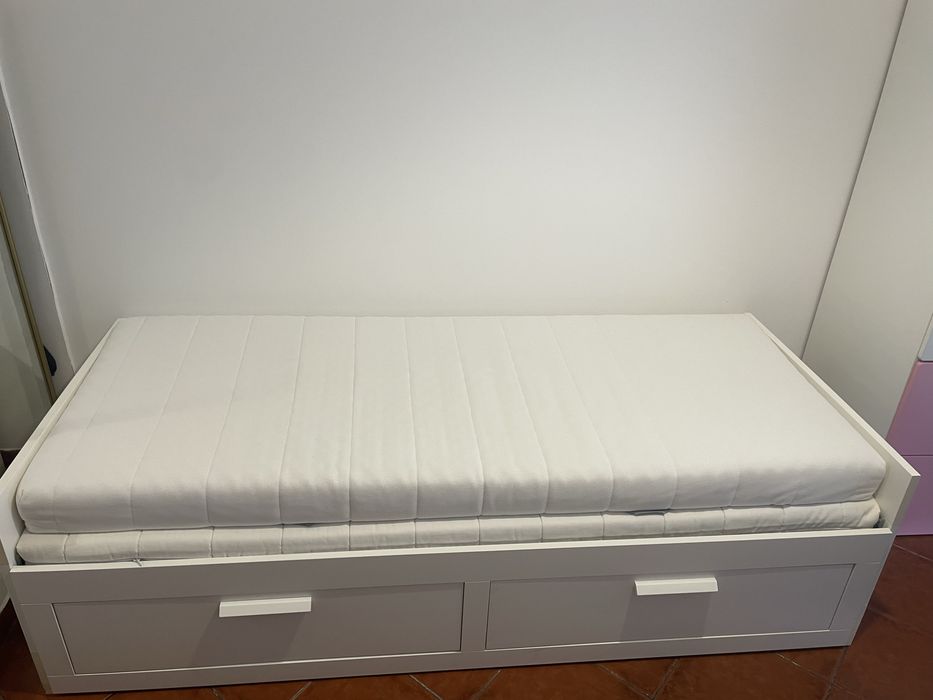 Cama dupla ikea