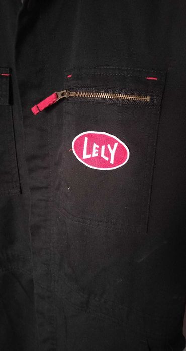 LELY kombinezon roboczy dojarza rozmiar 52 czarno-czerwony