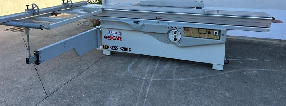 Esquadrejadora. marca Sicar