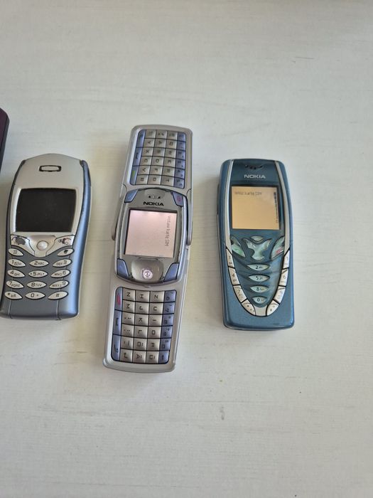 Stare telefony Nokia i inne