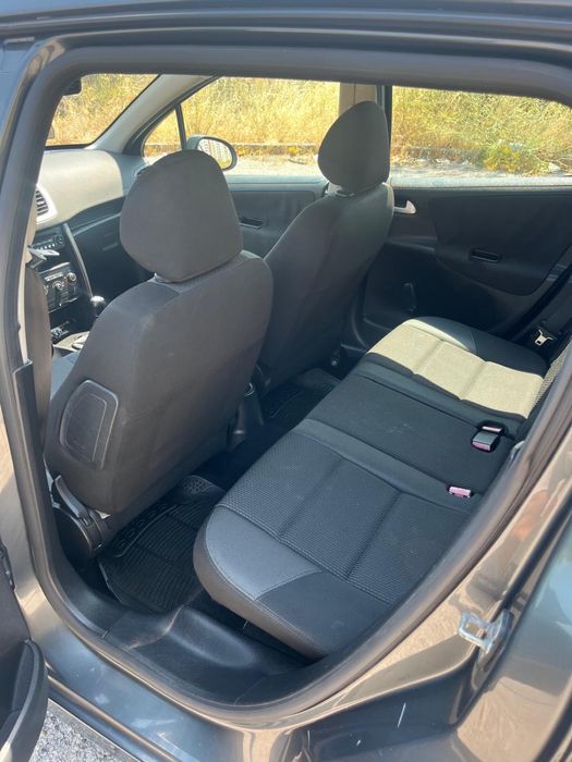 Vende se Peugeot 207