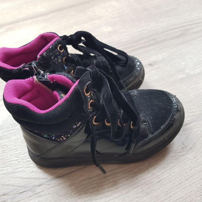 Buty jesienne dla dziewczynki 27. botki