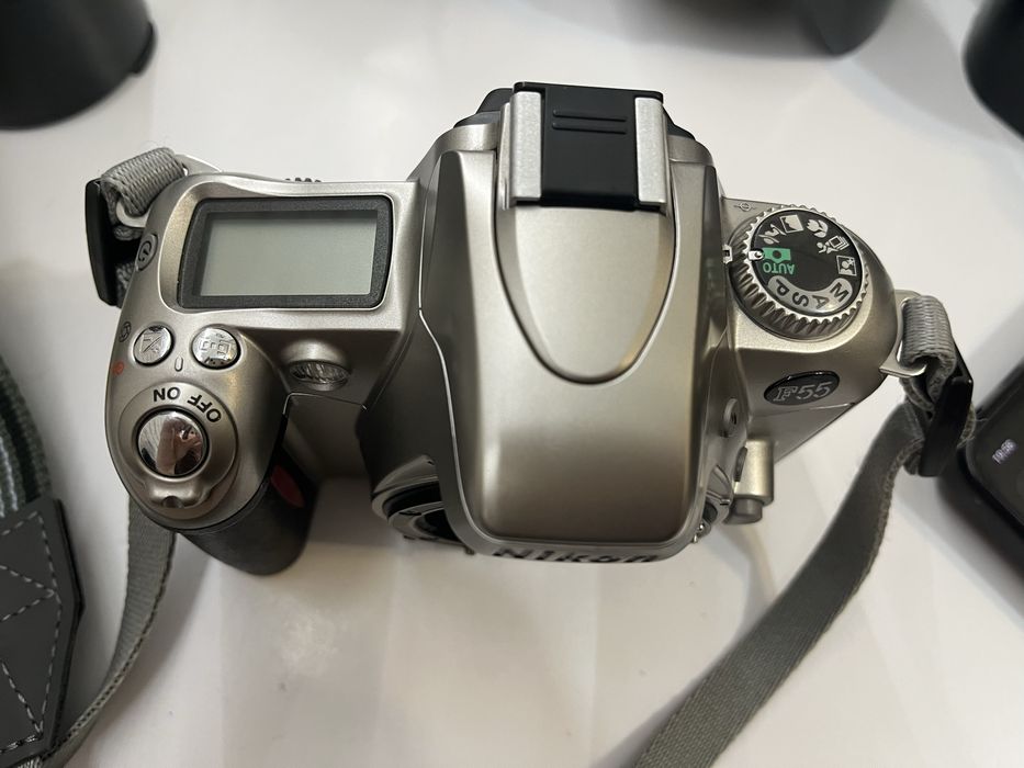 Nikon F55(плівковий дзеркальний фотоапарат)