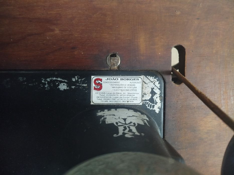 Máquina de costura Singer