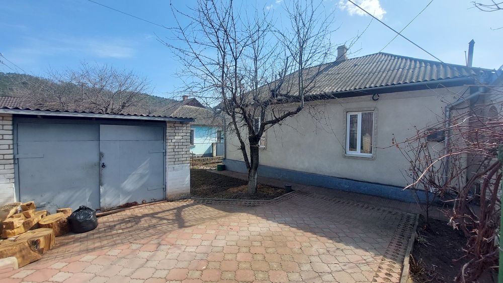 Продам будинок. Вул.Старицького,28.