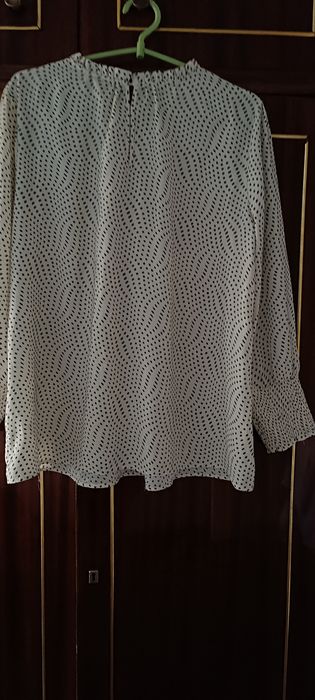 Продам блузу з рукавом