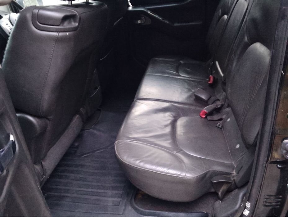 Автомобіль Пікапа Nissan Navara